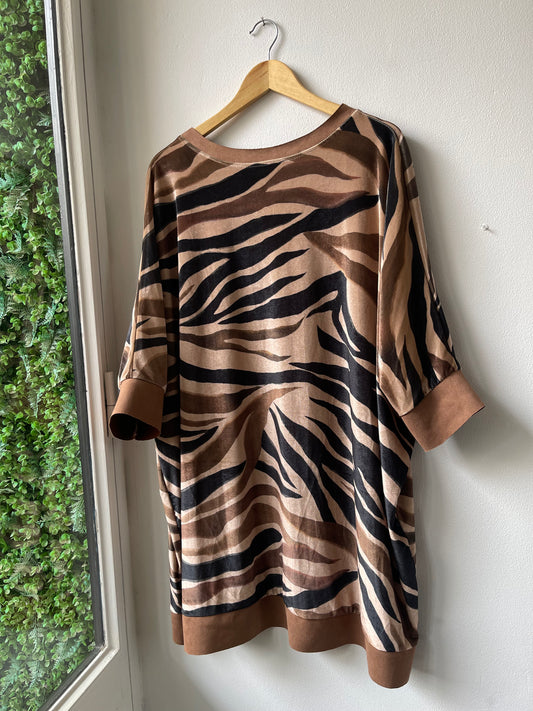CEBRA | Vestido de terciopelo